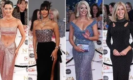 NTAs 2021: Dàn mỹ nhân Anh hết ‘thả rông’ lại o ép vòng một trên thảm đỏ