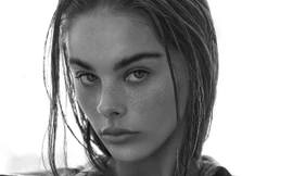 '50 sắc thái không góc chết' của cô gái lọt top 3 gương mặt đẹp nhất thế giới