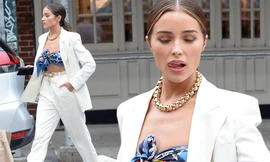 Hoa hậu Olivia Culpo buộc khăn thay áo lót gợi cảm lạ mắt