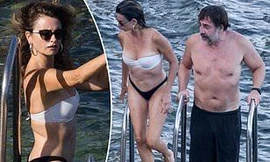 'Bom gợi cảm' Penelope Cruz cực gợi cảm với bikini khi đi biển cùng chồng
