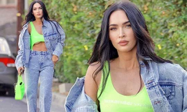 Megan Fox phanh áo, khoe chân ngực đầy 'bỏng mắt'