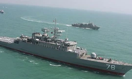 Iran 'trình làng' tàu khu trục tự chế