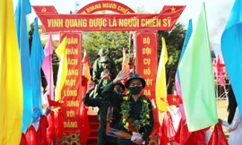 Nhiều thanh niên dân tộc thiểu số Tây Nguyên tình nguyện lên đường nhập ngũ