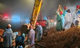 Vụ sạt lở đèo Bảo Lộc: Trắng đêm tìm kiếm nạn nhân cuối cùng