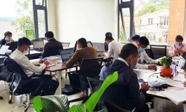 Tụ tập đông người tại công ty bất động sản