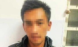 Bị cà khịa, nam thanh niên rút dao đâm hai người thương vong 