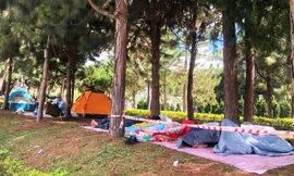 Đà Lạt cấm ngủ lều ven hồ Xuân Hương dịp Tết