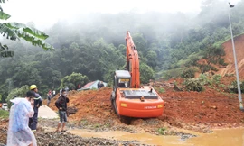 Huy động chó nghiệp vụ tìm nạn nhân cuối cùng vụ sạt lở đèo Bảo Lộc