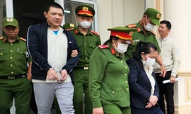 Xét xử vợ cựu Giám đốc Sở Tư pháp về tội lừa đảo chiếm đoạt tài sản 