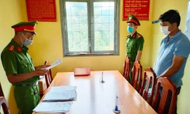 Đọc lệnh bắt tạm giam bị can Vũ Tiến Minh