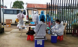 Lấy mẫu xét nghiệm SARS-CoV-2 trong cộng đồng