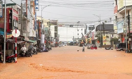 Mưa lớn kéo dài, Đà Lạt ngập nặng trong ngày đầu nghỉ lễ 2/9