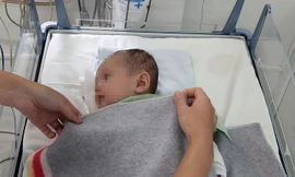 Thông tin mới nhất về sức khỏe bé sơ sinh bị ‘cha dượng’ nghiện ma túy bạo hành 