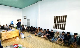 Lắp camera giám sát, 37 đối tượng vẫn bị bắt quả tang đánh bạc 