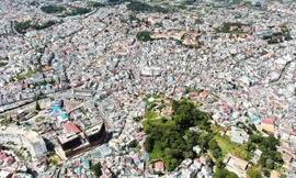 ‘Nghẹt thở’ vì bê tông, nhà kính nên hễ mưa to Đà Lạt lại ngập