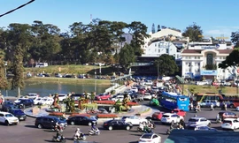 Du khách ùn ùn lên Đà Lạt dịp Tết Nguyên đán