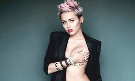 Miley Cyrus: 'Phụ nữ có quyền khoe ngực như đàn ông'