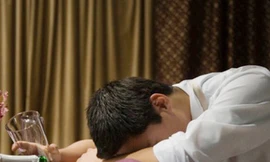 Uống nhiều bia rượu dễ xuất tinh sớm, liệt dương