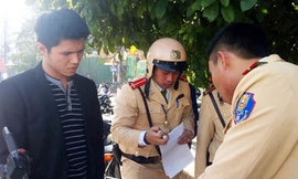 Tướng Nhanh yêu cầu xử lý nghiêm vụ đi BMW X6 không biển