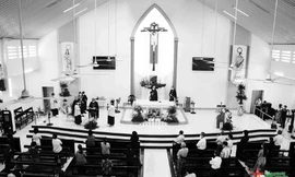 Thánh lễ cầu nguyện cho đồng bào tử vong và cán bộ chiến sỹ hy sinh trong đại dịch COVID-19 tại nhà thờ Nhân Hoà