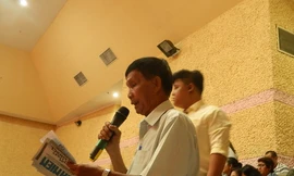 Cử tri quận 2 phát biểu đại buổi tiếp xúc