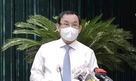 Bí thư Thành uỷ TPHCM Nguyễn Văn Nên phát biểu tại phiên khai mạc kỳ họp thứ 4 HĐND TPHCM