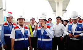 Phó Thủ tướng Phạm Bình Minh thị sát tuyến metro số 1, gỡ vướng các dự án ODA