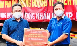 Hải Phòng hỗ trợ TPHCM hơn 18 tỉ đồng chống dịch COVID-19 