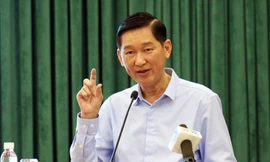 Gặp Chủ tịch TPHCM, nhiều phường, xã ‘kêu’ khó quản người nước ngoài