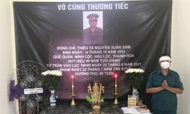 Xúc động chỉ huy trưởng quân sự phường bái vọng cha để tiếp tục nhiệm vụ