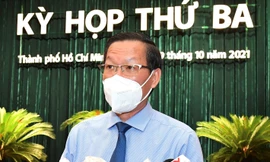 Chủ tịch UBND TPHCM Phan Văn Mãi phát biểu tại kỳ họp