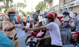 Ca nhiễm tăng, TPHCM khẩn cấp yêu cầu hạn chế tụ tập, đến nơi đông người