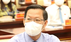 Tân Chủ tịch TPHCM Phan Văn Mãi: 'Tập trung điều trị, giảm tử vong do COVID-19...'