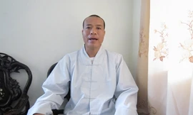 Sư trụ trì giải thích tượng Phật 'giống mình'