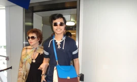 Cặp đôi 'phi công' và 'máy bay U60' lộ ảnh ở Hồng Kông