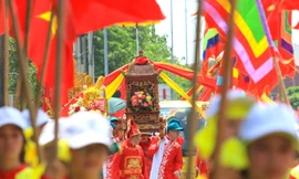 Ngôi đền 200 năm tuổi ở Nghệ An