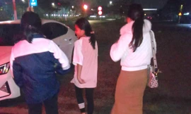 'Giải cứu' 2 nữ sinh nghi bị người đàn ông lạ mặt dụ dỗ bỏ nhà đi