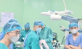 Bé sơ sinh bị dị tật tịt 2 lỗ mũi bẩm sinh hiếm gặp