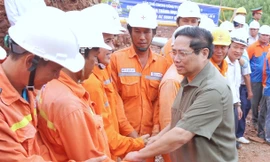 Thủ tướng Phạm Minh Chính phát động 'thi đua cao điểm nước rút' thực hiện dự án đường dây 500kV mạch 3