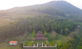 Khám phá thành cổ bị lãng quên trên núi Lam Thành