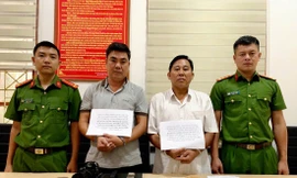 Hai đối tượng giả danh nhà báo 'tống tiền' nhiều doanh nghiệp