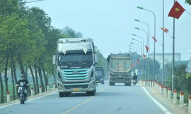 Chạy quá tốc độ, hơn 250 xe bus và xe đầu kéo bị thu hồi phù hiệu vận tải