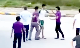 Tài xế và phụ xe bị đánh nhập viện sau khi 'nhắc nhở' ô tô chạy ẩu trên đường