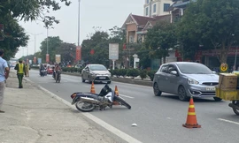 Khởi tố đối tượng ‘thông chốt’ nồng độ cồn, tông gãy chân thiếu tá CSGT