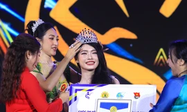 Nữ sinh 17 tuổi giành giải nhất cuộc thi Nữ thanh niên thanh lịch Cửa Lò 2024