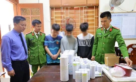 Nhóm học sinh tự chế 3 yến pháo nổ chơi Tết