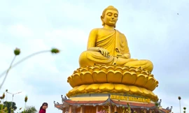 Du xuân ở ngôi chùa có tượng phật lớn nhất Bắc Trung Bộ