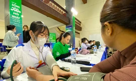 Hơn 1.000 người dân Nghệ An được khám bệnh, phát thuốc miễn phí