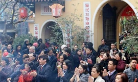 Mặt trái của lễ, Tết