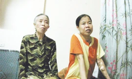 Bà nội Nguyễn Thị Lạp (trái) và mẹ Hiếu - bà Nguyễn Thị Hạnh